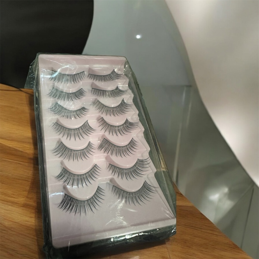 NEW! Premium Doll Eye False Eyelashes (7 PAIRS)